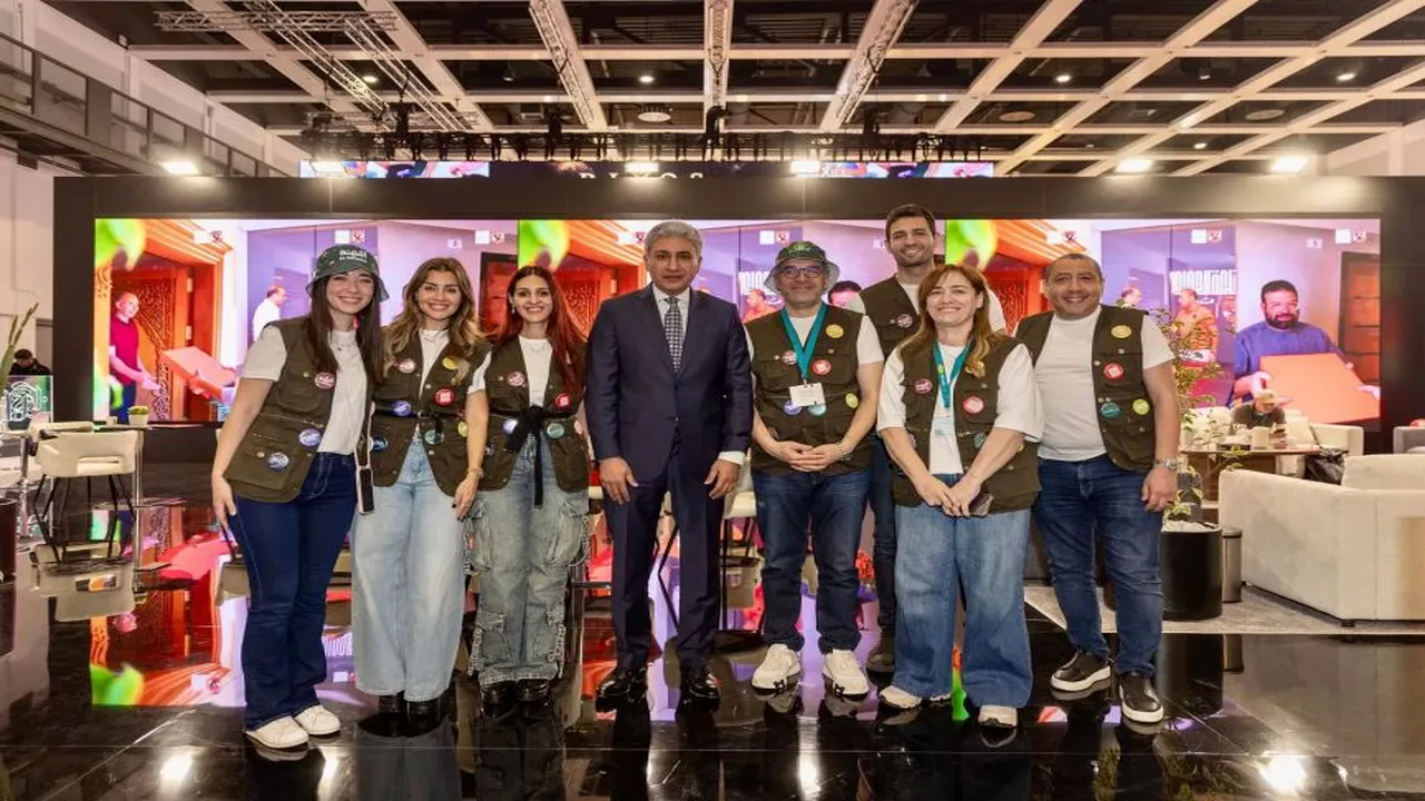 ماذا قدم وزير السياحة خلال افتتاح الجناح المصري في بورصة برلين؟